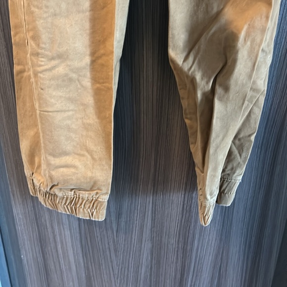 Junior boys camel colored joggers size medium with drawstring size 18 boys - Picture 8 of 8
